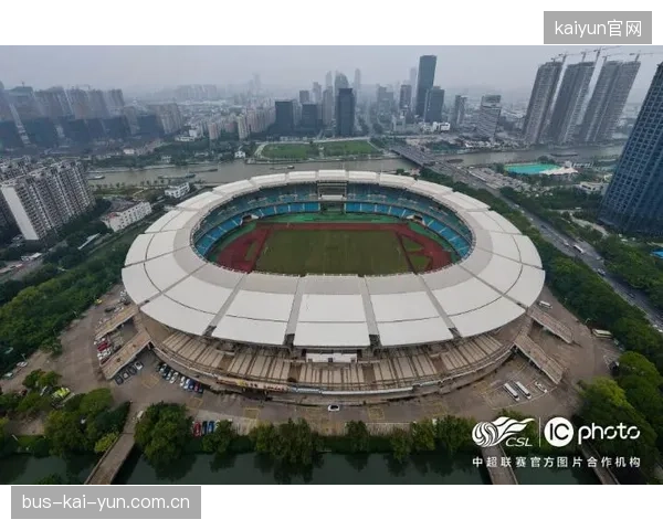 费城将举办一场16强淘汰赛，其先进的天然草皮维护技术将保障比赛质量。